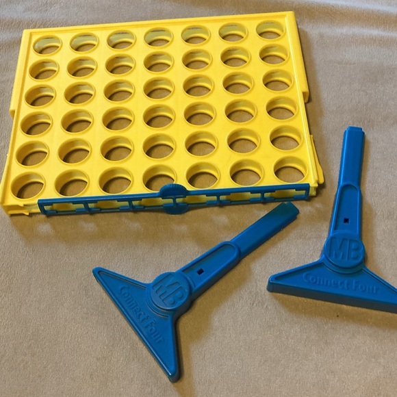 Connect Four Game Vintage 2002 - Picture 5 of 9